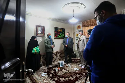 دیدار جامعه قرآنی با خانواده شهیدان طارمی