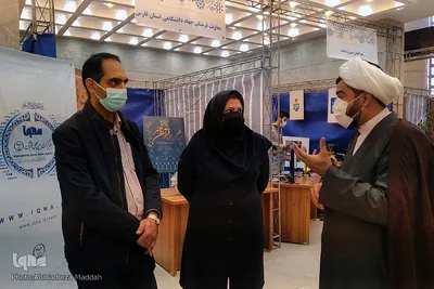 بازدید مدیرکل فرهنگ و ارشاد اسلامی فارس از نخستین نمایشگاه فناوری‌های نرم و صنایع فرهنگی استان