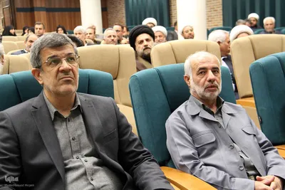 رونمایی از تفسیر «بصائر» در یزد‎