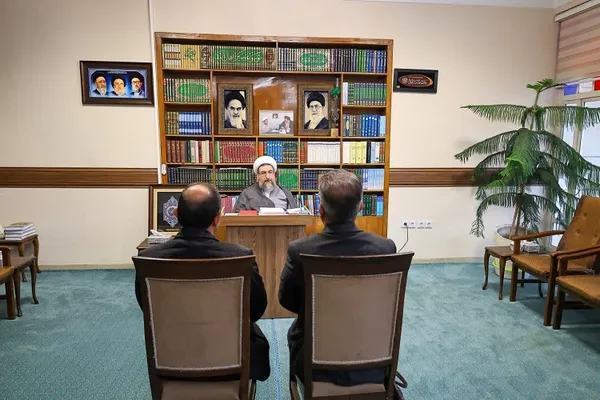 دیدار اقشار مختلف مردم با امام جمعه تبریز