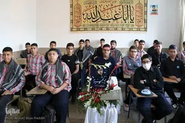 نواخت زنگ استکبارستیزی در محل درس شهید حادثه تروریستی حرم مطهر شاهچراغ(ع)