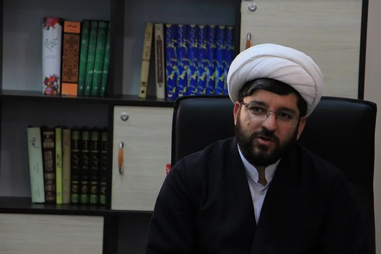 الگوهای مكتب سلیمانی را به نسل جوان معرفی كنیم
