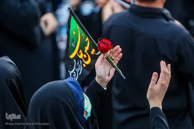 مراسم وداع با پیکر شهدای مدافع حرم در میدان امام حسین(ع)