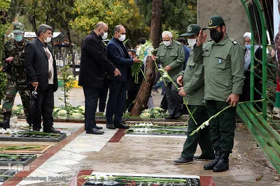 مراسم غبارروبی گلزار شهدای مدافع حرم در شیراز‎‎