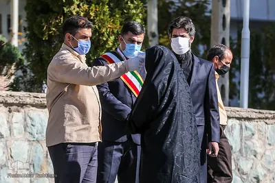 وداع با پیکر شهید مدافع سلامت، دکتر محمد زارع جوشقانی