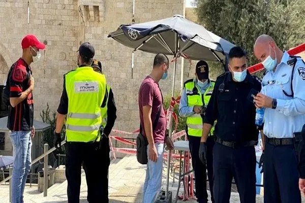ألف مصل يؤدون صلاة الجمعة بالمسجد الأقصى