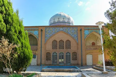 تخت فولاد دومین قبرستان بزرگ جهان تشیع
