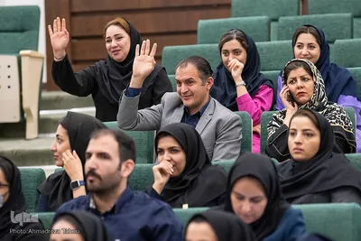 نشست صمیمانه رئیس جهاددانشگاهی با اعضای واحد‌های جهاددانشگاهی در اصفهان