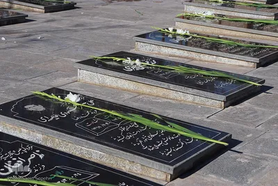 جشن پدران آسمانی با غبارروبی مزار شهدای انقلاب و دفاع مقدس