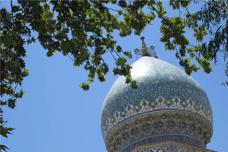 آموزش رایگان کارآفرینی در بقعه سیدتاج‌الدین غریب(ع) شیراز