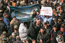 راهپيمايي سوگواران سردار دل‌ها در شيراز