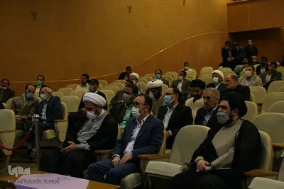 نشست صمیمی استاندار خراسان رضوی با نخبگان، فعالان و پیشکسوتان قرآنی