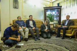 دیدار جامعه قرآنی با خانواده شهیدان محمد صالحه و زهرا حسنی سعدی
