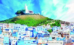 নীল শহরে বেদনার স্মৃতিবিজড়িত মসজিদ
