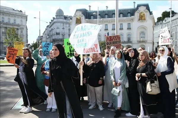Concerns Rise Among French Muslims Over Far-Right Victory in First Round