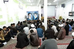 برگزاری نشست تخصصی تفسیر «بر کرانه نور» در شیراز