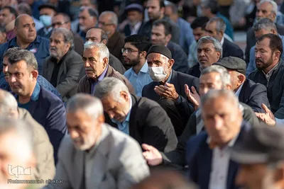 نماز عید سعید فطر در امامزادگان محمد و سکینه خاتون (س) کرج