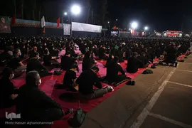 عزاداری شب تاسوعای حسینی هیات «ریحانة الحسین(ع)» با مداحی سیدمجید بنی فاطمه در پارک ارم تهران