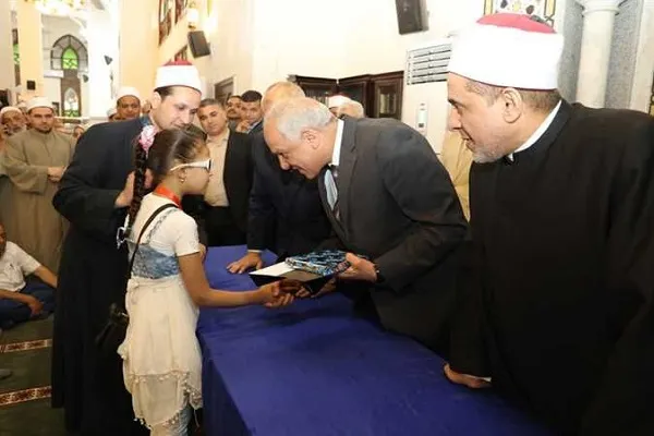 تجلیل از کودکان حافظ قرآن برتر مسابقات قرآن «الجیزه» مصر