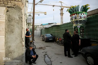 مراسم سنتی شال و پر کردن علم تاریخی طیب
