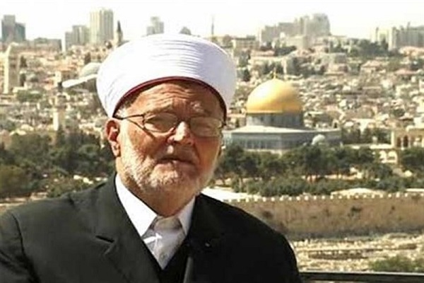 Mise en garde de Cheikh Ikrima Sabri contre un projet israélien visant la mosquée Al-Aqsa