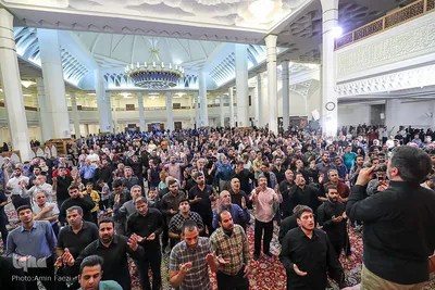 مراسم سوگواری شب شهادت امام صادق(ع) در حرم شاهچراغ
