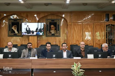نشست ستاد انتخابات اصفهان پیش از آغاز رأی‌گیری