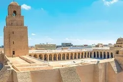 Deux monuments millénaires: Les Grandes mosquées de Kairouan et Tunis