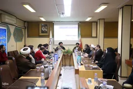 نشست سهم جامعه قرآنی در مشاکت پرشور