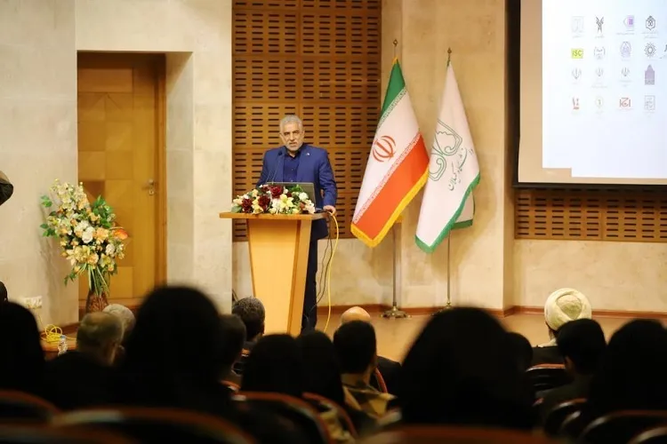هویت ایرانی - اسلامی از غنای تاریخی بالایی برخوردار است