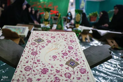 محفل جزءخوانی و تفسیر قرآن در امامزاده محسن اصفهان