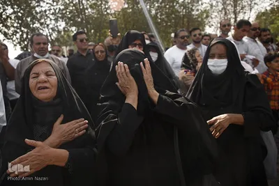 تشییع و تدفین دو نفر از جانباختگان حادثه متروپل