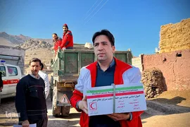 امدادرسانی جمعیت هلال‌احمر در مناطق زلزله‌زده خوی‎‎