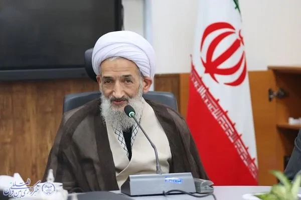 دانشگاه‌ها، تربیت انسان مؤمن را دنبال کنند