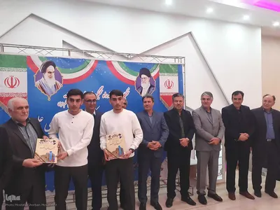 تجلیل از افتخار آفرینان کنکور و المپیادهای دانش آموزی در اهر