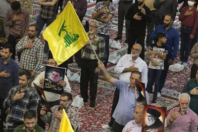 بزرگداشت شهادت سیدحسن نصرالله و عباس نیلفروشان در حرم شاهچراغ