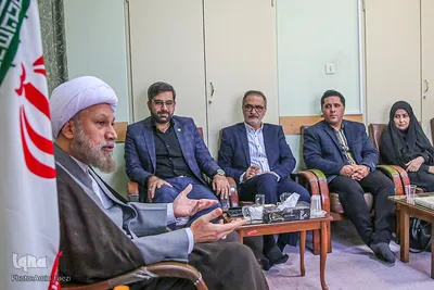دیدار جهادگران جهاددانشگاهی فارس با نماینده ولی فقیه در استان فارس