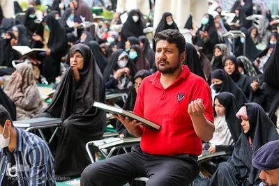 جزء خوانی قرآن کریم در حرم مطهر رضوی
