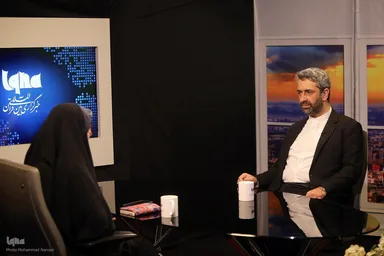 فیلم | مسیر دینی کردن جامعه با تحمیل قابل انجام نیست
