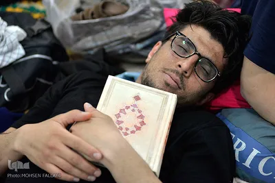 مراسم معنوی اعتکاف در مسجد جامع بازار تهران