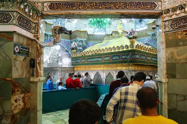 دسترسی زائران به ضریح حضرت معصومه(س) فراهم شد