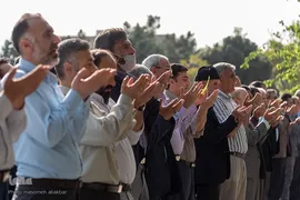نماز عید سعید فطر در امامزادگان محمد و سکینه خاتون (س) کرج