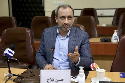 حسن فلاح، کارشناس و مؤلف کتب درسی قرآن سازمان پژوهش و برنامه‌ریزی آموزشی وزارت آموزش و پرورش
