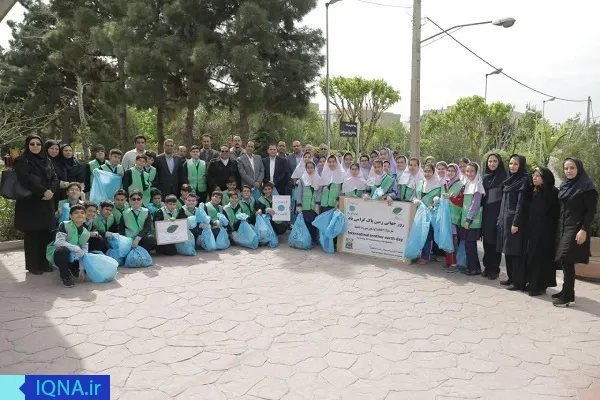 دانش‌‌آموزان «روز جهانی زمین پاک» را گرامی داشتند
