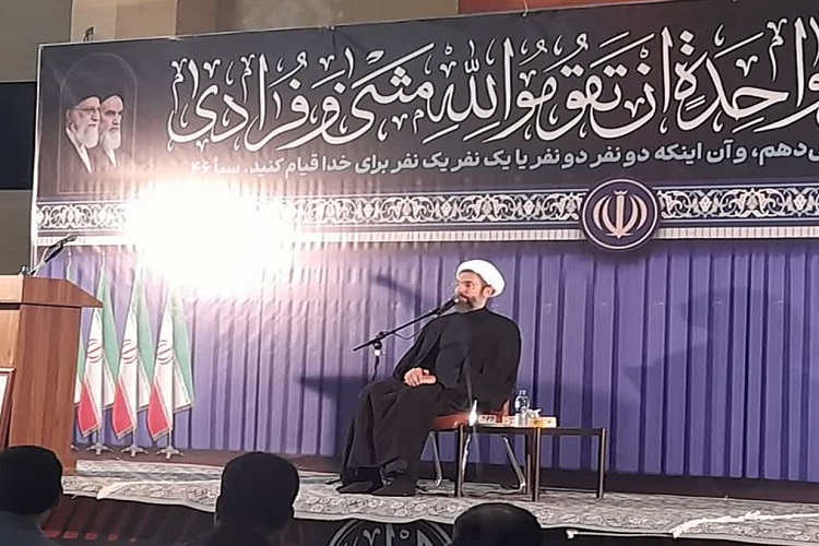 حجت‌الاسلام مصطفی رستمی، رئیس نهاد نمایندگی در دانشگاهها