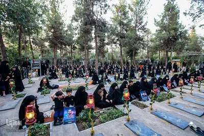 محفل سالانه همسران شهدای مدافع حرم و امنیت در قطعه سرداران بی پلاک بهشت زهرا