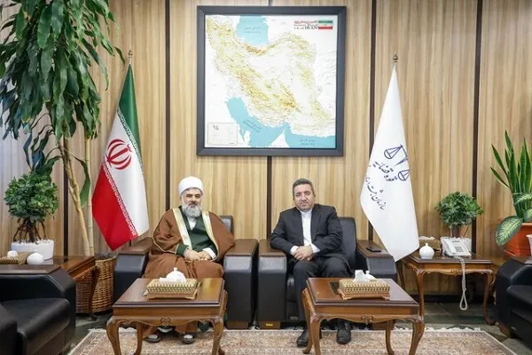 روحانیون در اجرای قانون الزام به ثبت رسمی معاملات اموال غیرمنقول نقش تأثیرگذاری دارند