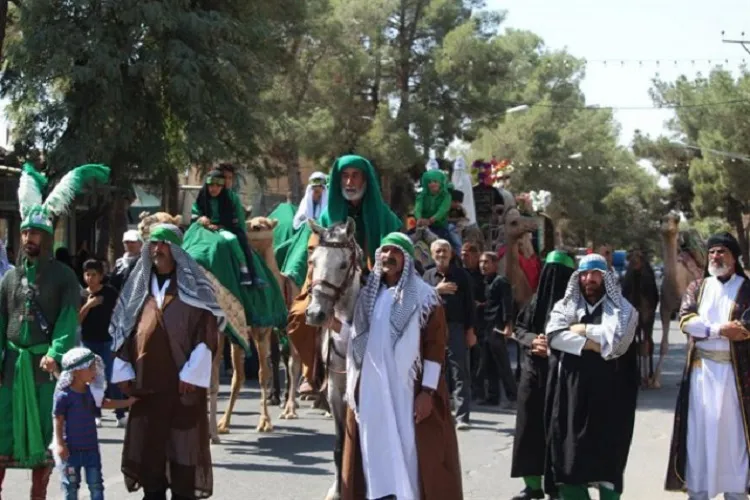 عزاداری کاروان غم به یاد امام حسین(ع) در زرند
