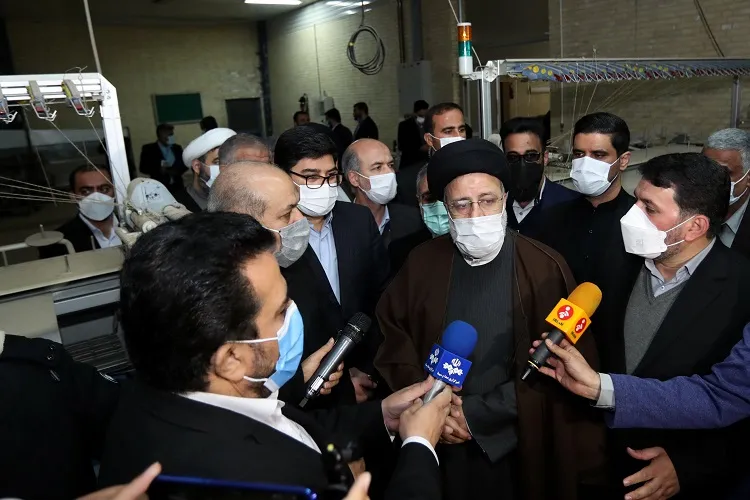 هیچ بانکی در کشور حق تعطیل کردن واحدهای تولیدی را ندارد