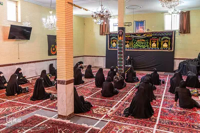 رخت عزای حسینی بر تن دختران تبریزی